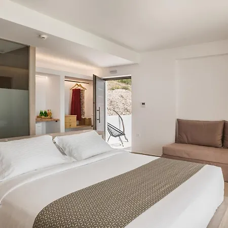 Kefalonian Escape * Valerianos