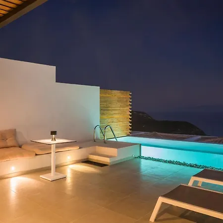 Kefalonian Escape Valerianos